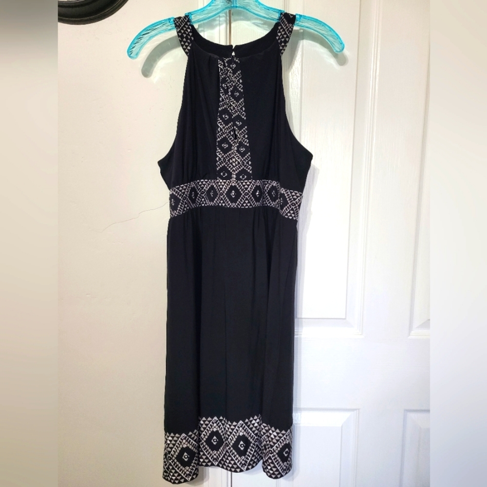 Elegant Black and White Patterned Dress